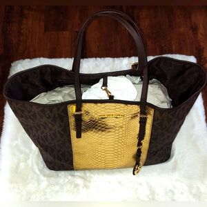 Michael Kors Mercer Brown and Gold Medium Tote Shoulder Bag, OS. MSRP $358